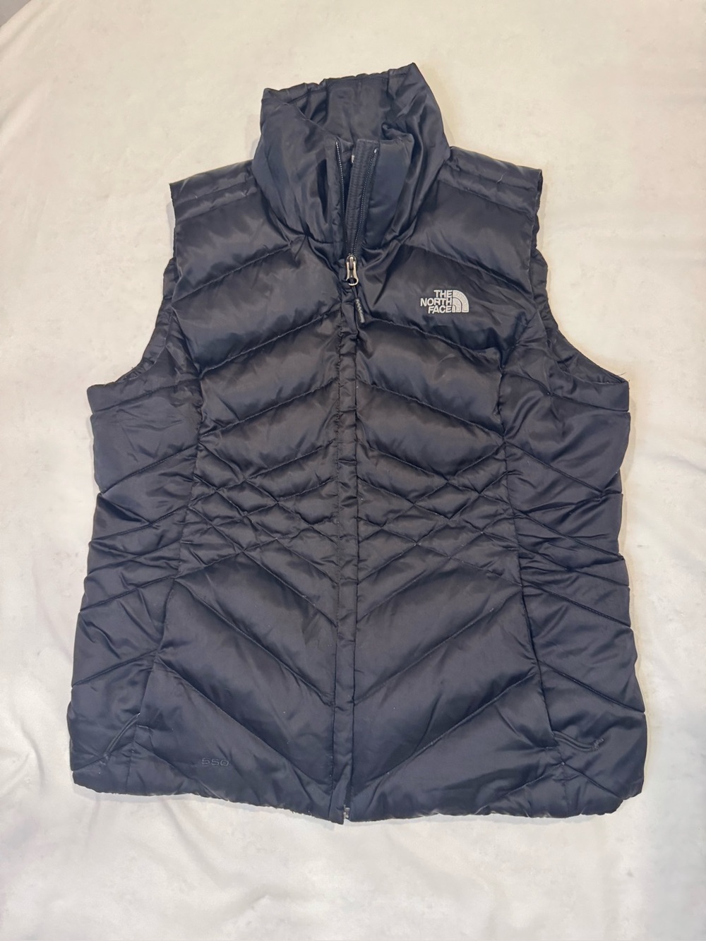 The North Face 550 Down Vest Women’s Large Black Chevron Quilted Puffer